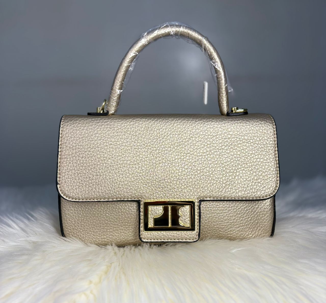 Sac à Main SimiliCuir Grainé – Élégance Structurée