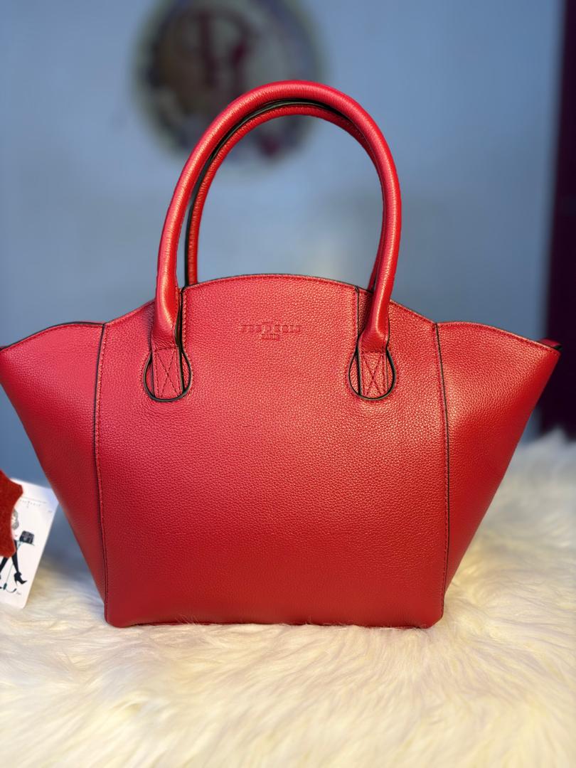 Sac à Main Rouge en Cuir Grainé – Élégance & Raffinement