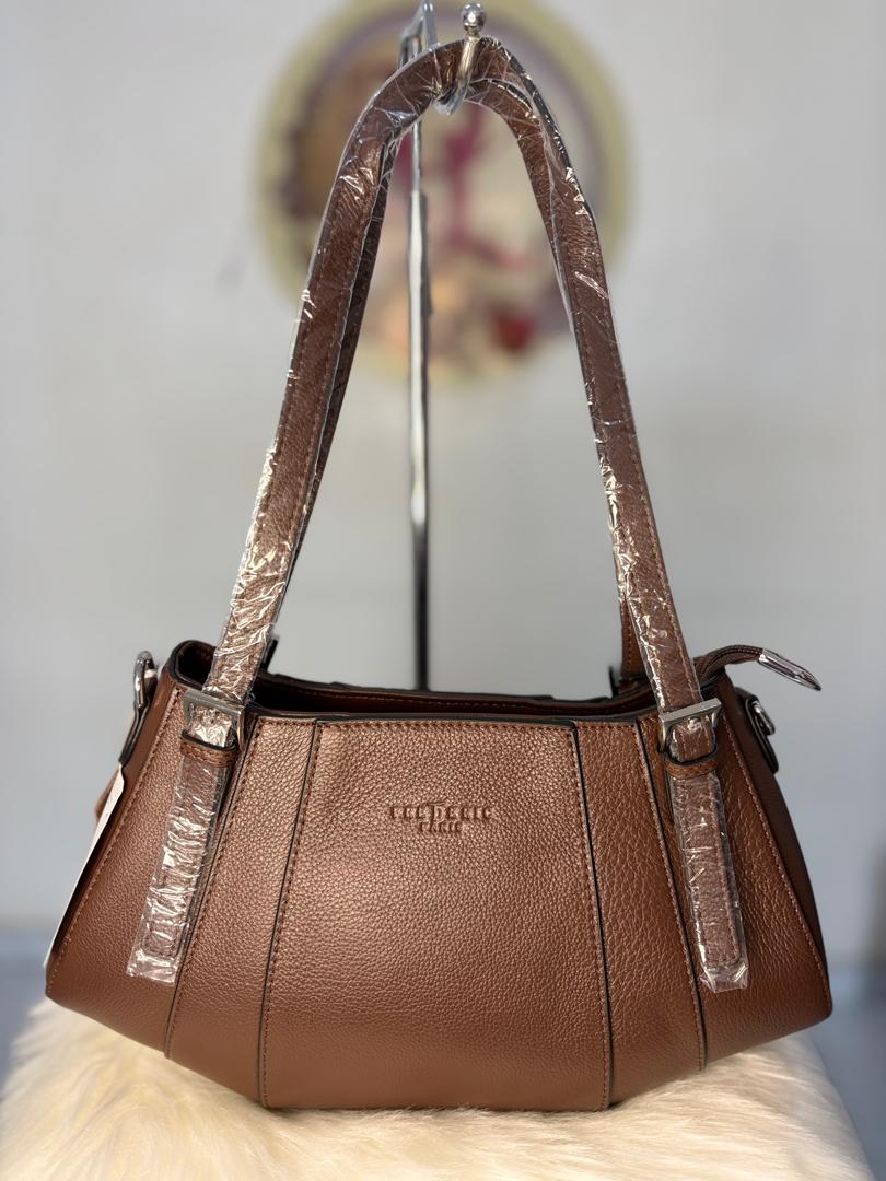 Sac à Main Structuré en Cuir Grainé – Frederic Paris