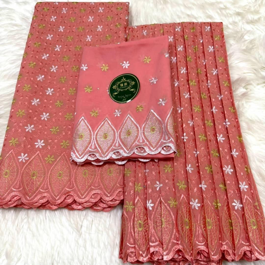 Tissu Swiss Lace Brodé 5 Yards + Foulard – Motifs Fleurs & Bordure Feuilles