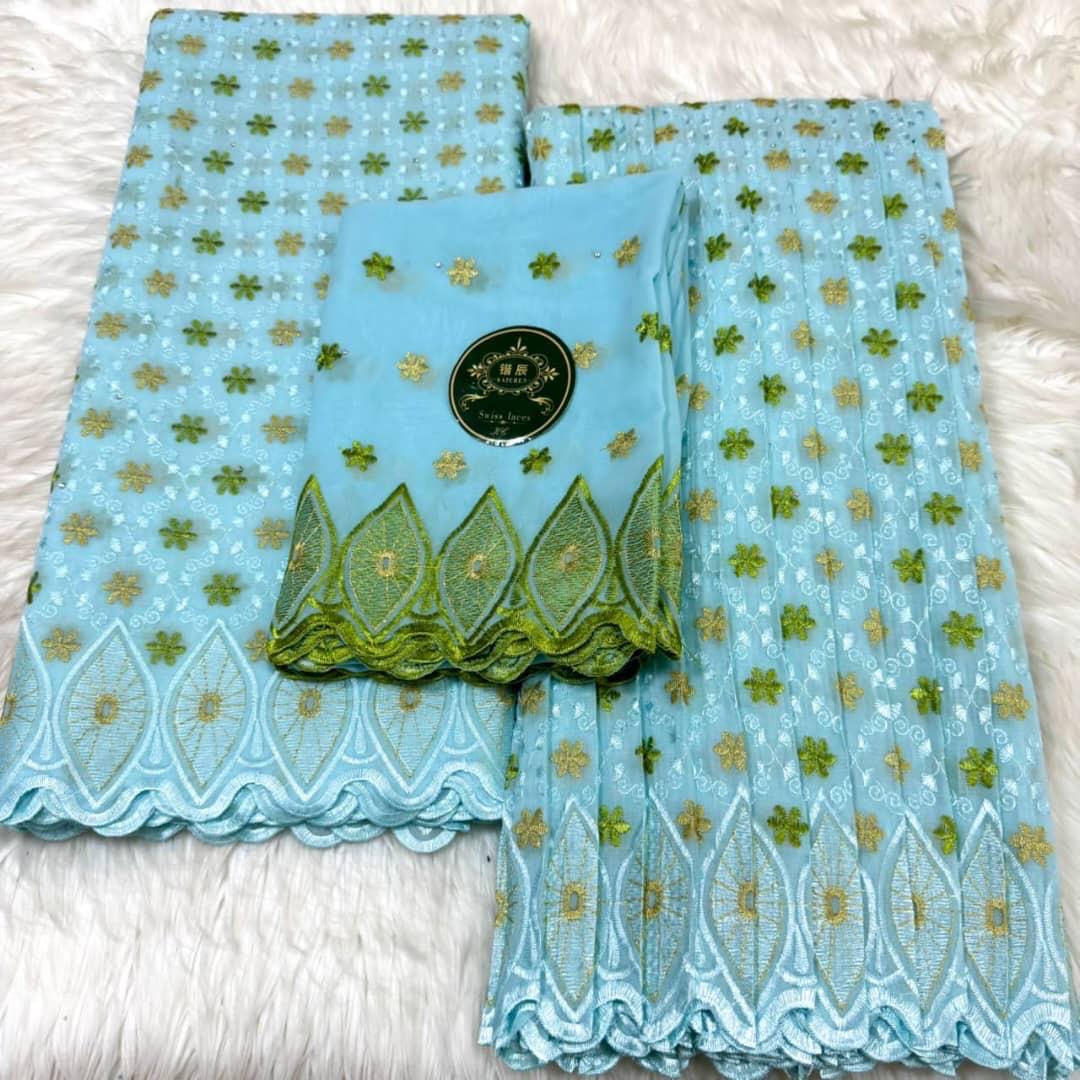 Tissu Swiss Lace Brodé 5 Yards + Foulard – Motifs Fleurs & Bordure Feuilles