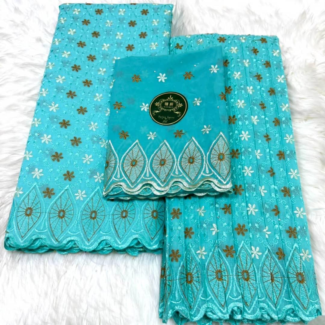 Tissu Swiss Lace Brodé 5 Yards + Foulard – Motifs Fleurs & Bordure Feuilles
