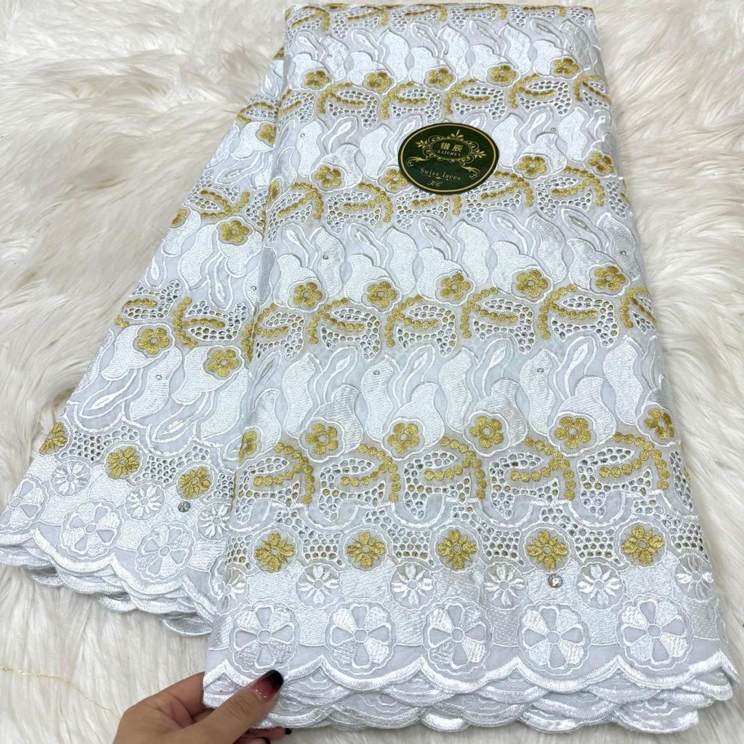 Tissu Swiss Lace Brodé – Collection Prestige (5 Coloris)