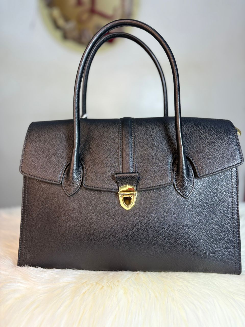 Sac à Main Structuré en Cuir – Fermoir Doré