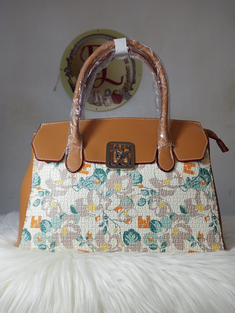 Sac à Main Bicolore Monogramme – Collection Le Paradis de Lynn